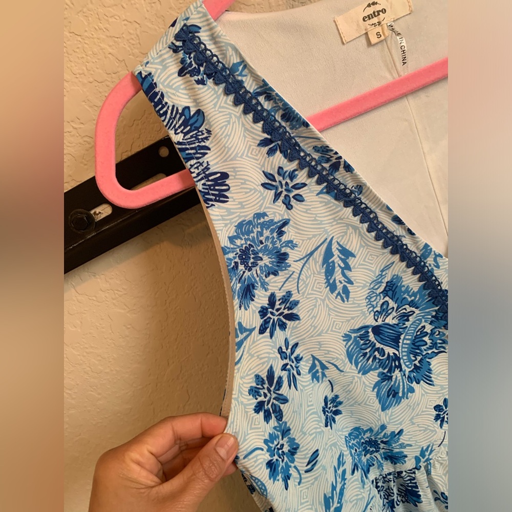 entro White Maxi Dress with Blue Floral Print - Picture 5 of 11